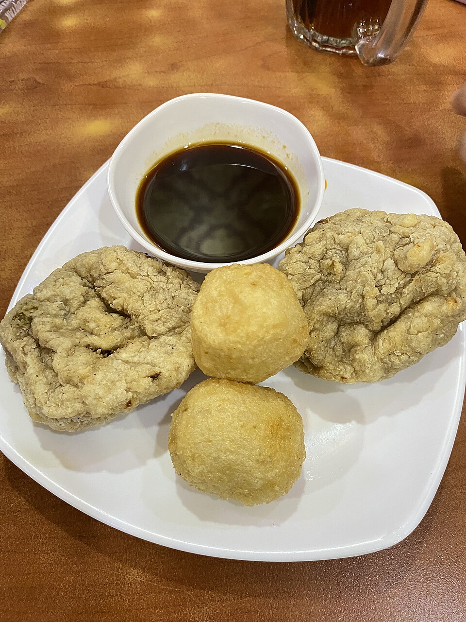 Pempek kulit dan pempek adaan